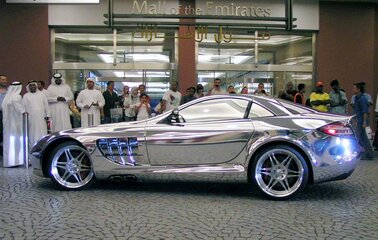 mercedes-benz-sls-amg-white-gold-close-to-mall-of-the-emirates.jpg